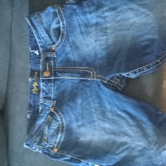 Jeans - Picture 2 of 3